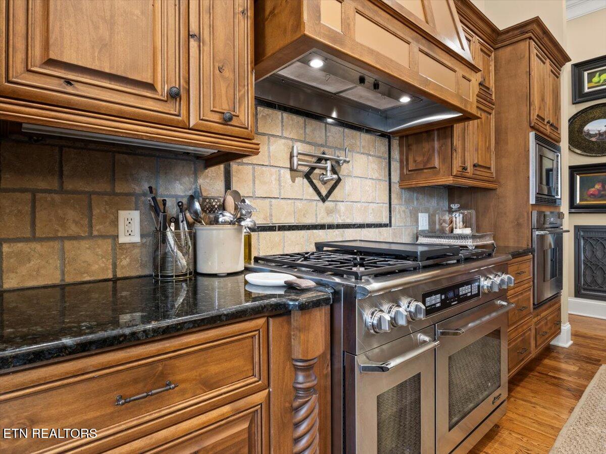 3755 Promontory Point Louisville, TN 37777 - Photo 13 of 55 19-IMG_9178