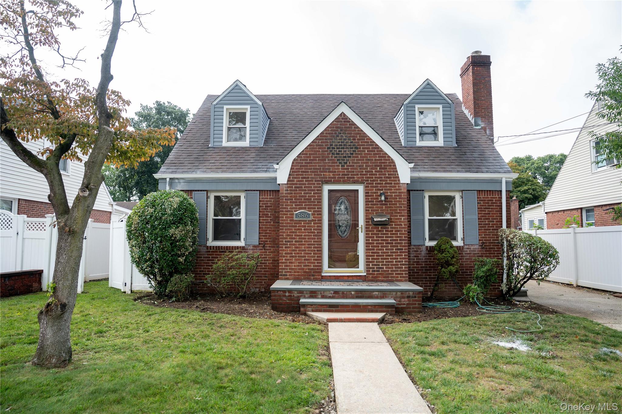 586 Stratford Road Baldwin, NY 11510 - Photo 1 of 36 Gallery Image 1
