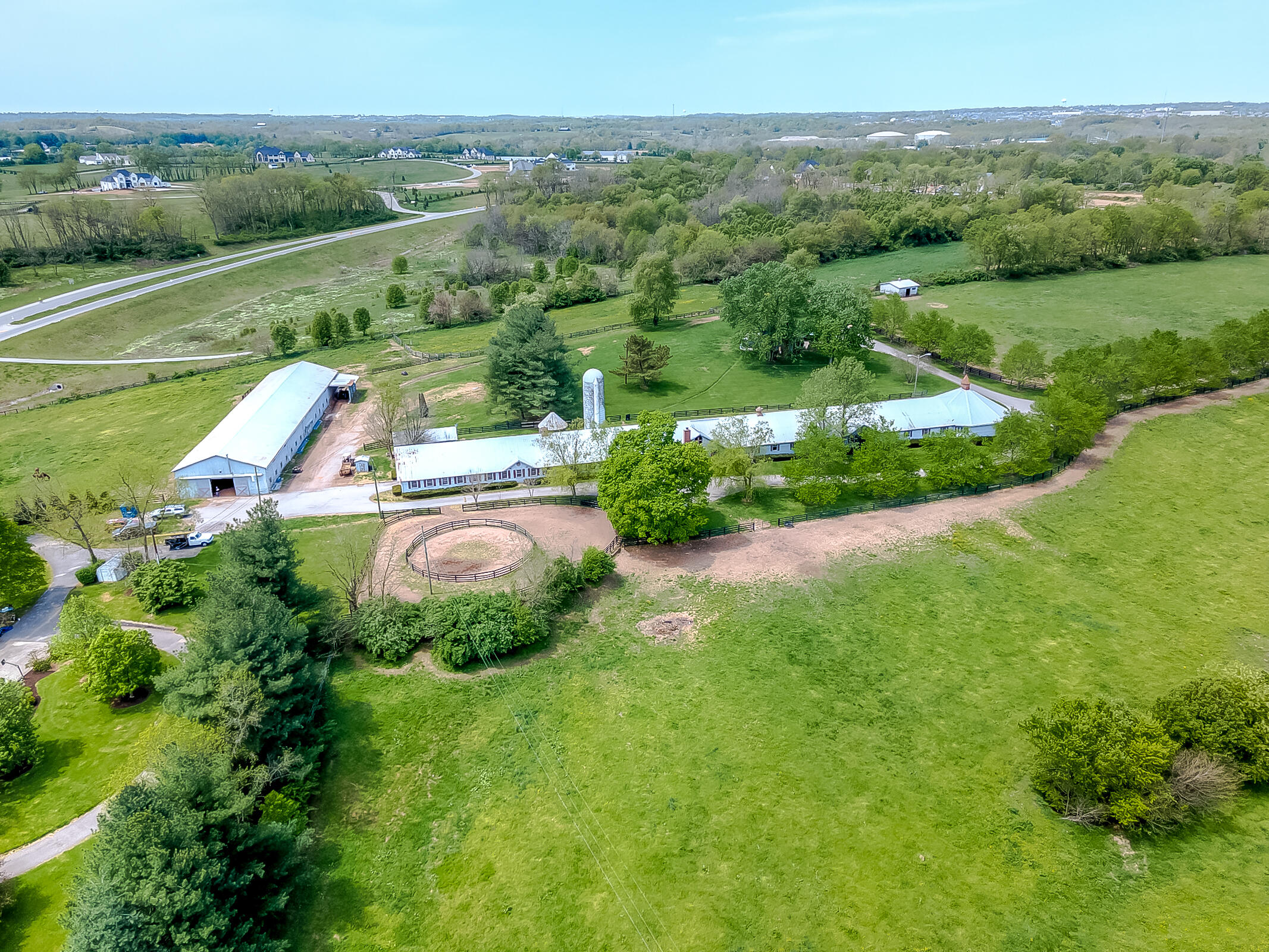 5447 Tates Creek Road Lexington, KY 40515 - Photo 21 of 28 23-1-23