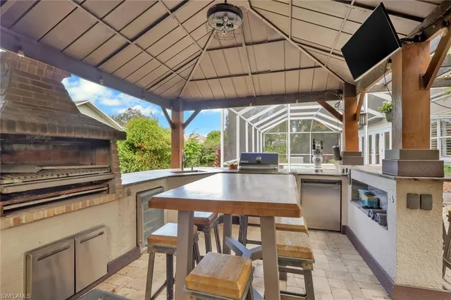 $950,000 | 431 Ibis Way, Naples, FL 34110