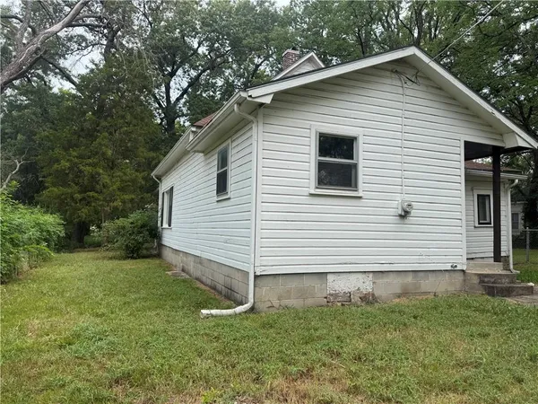 $53,000 | 902 East 9th Street, Pittsburg, KS 66762