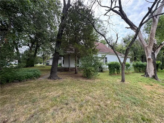 $63,000 | 902 East 9th Street, Pittsburg, KS 66762