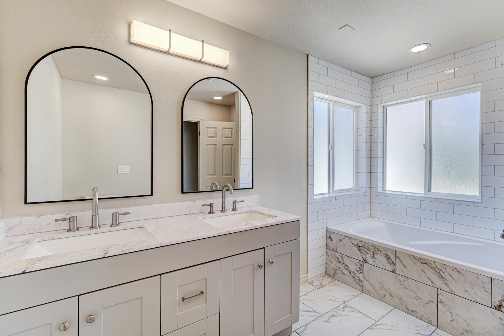 1964 Hedera Place St. George, UT 84790 - Photo 5 of 63 masterbath