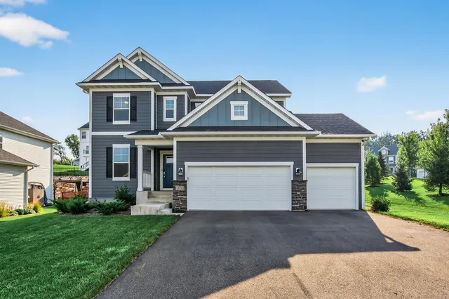 $559,000 | 1081 Oakwood Road, Newport, MN 55055