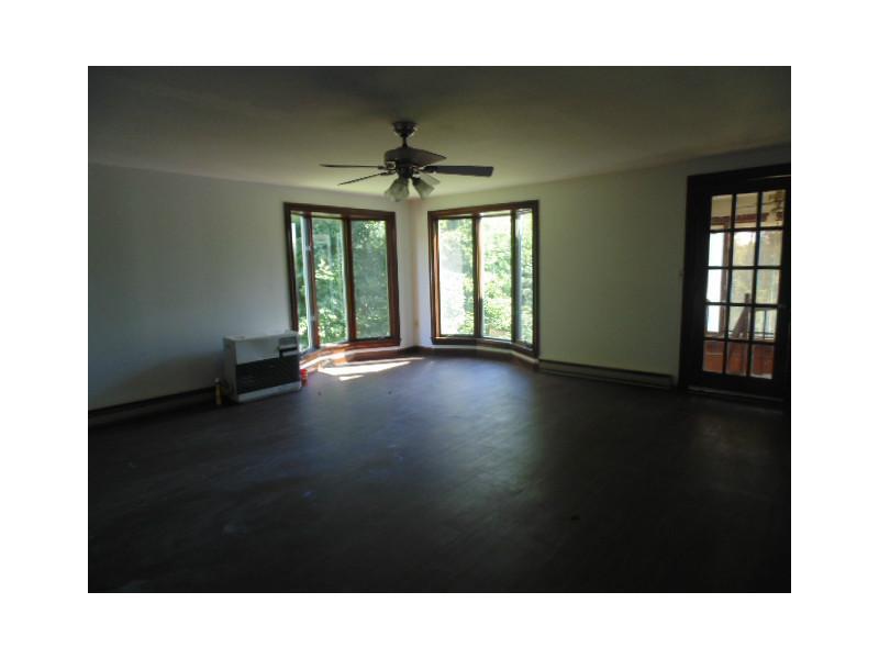 334 Main Street Orono, ME 04473 - Photo 26 of 30 Den/Family/Great Room.