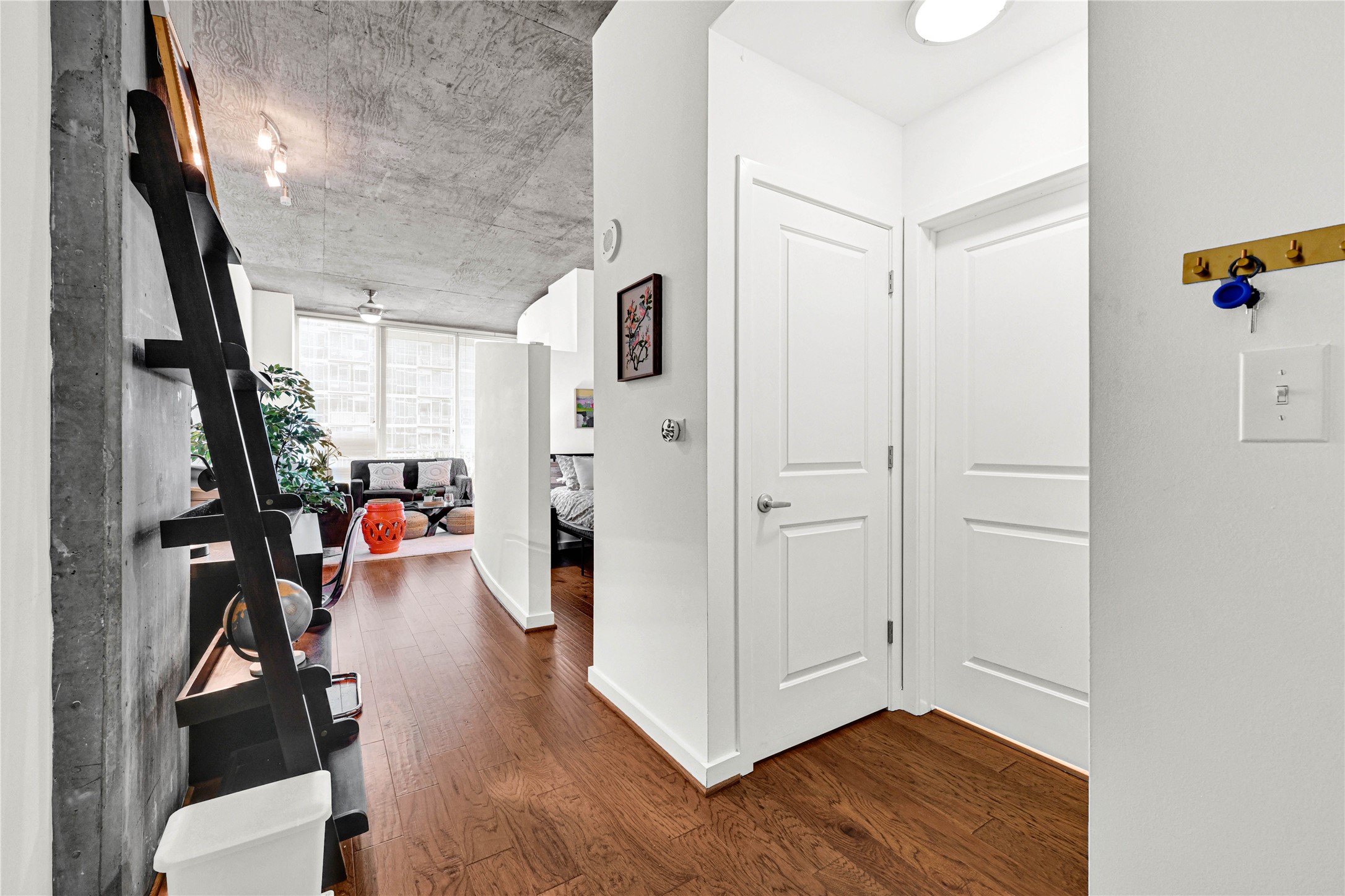 5925 Almeda Road, Unit 10806 Houston, TX 77004 - Photo 12 of 34