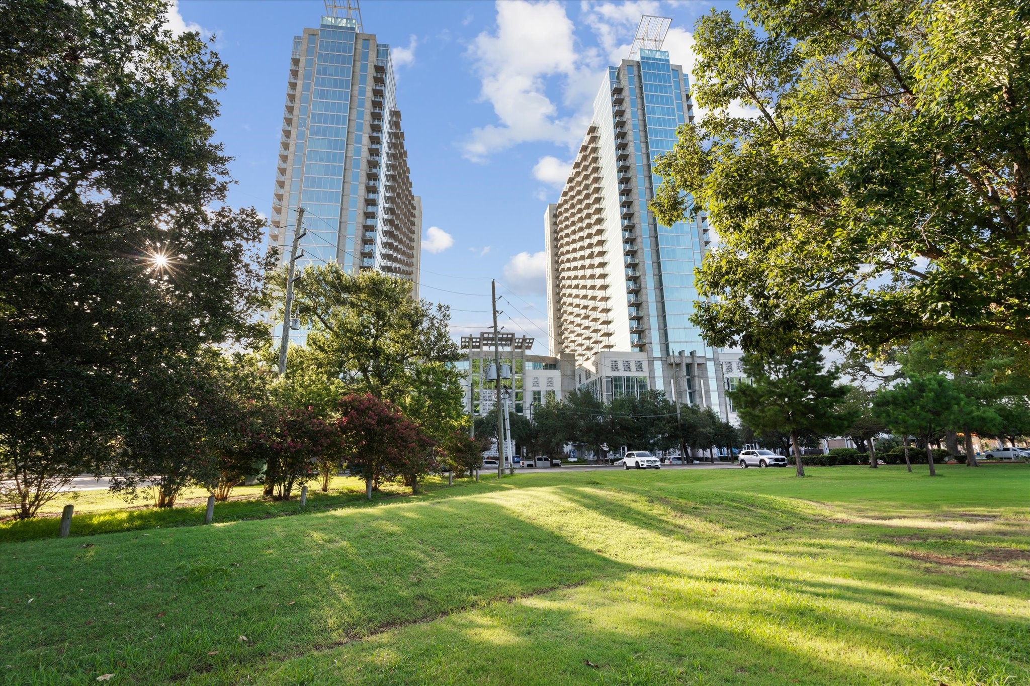 5925 Almeda Road, Unit 10806 Houston, TX 77004 - Photo 19 of 34 Take a walk along the Herman Park trails and enjoy the nature nestled just minutes from Downtown Houston right here in the medical center area.