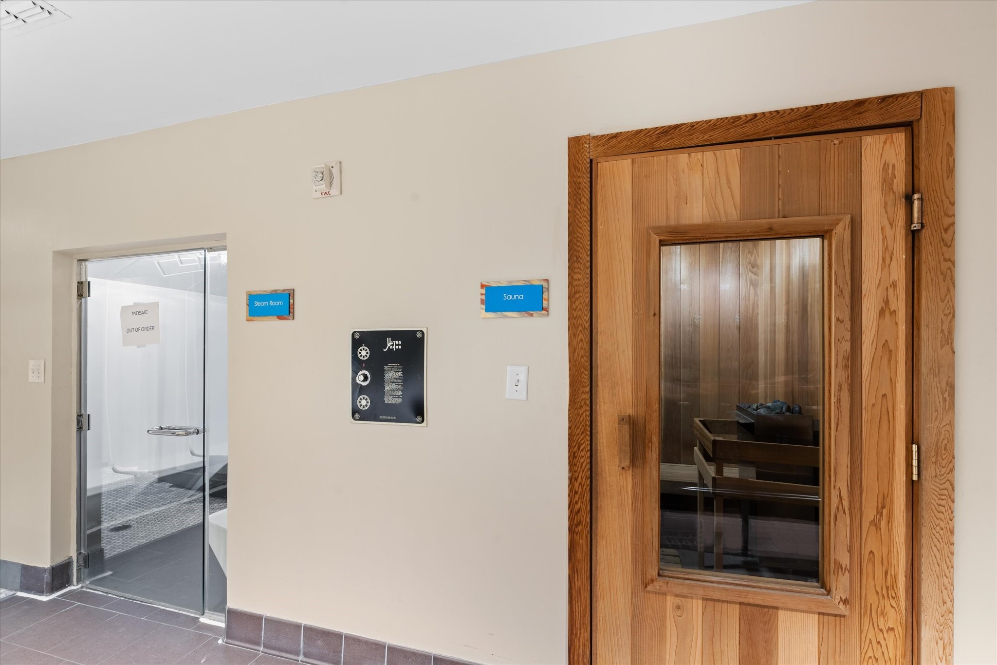 5925 Almeda Road, Unit 10806 Houston, TX 77004 - Photo 10 of 34 Sauna and steam room in both the men's and women's locker rooms.