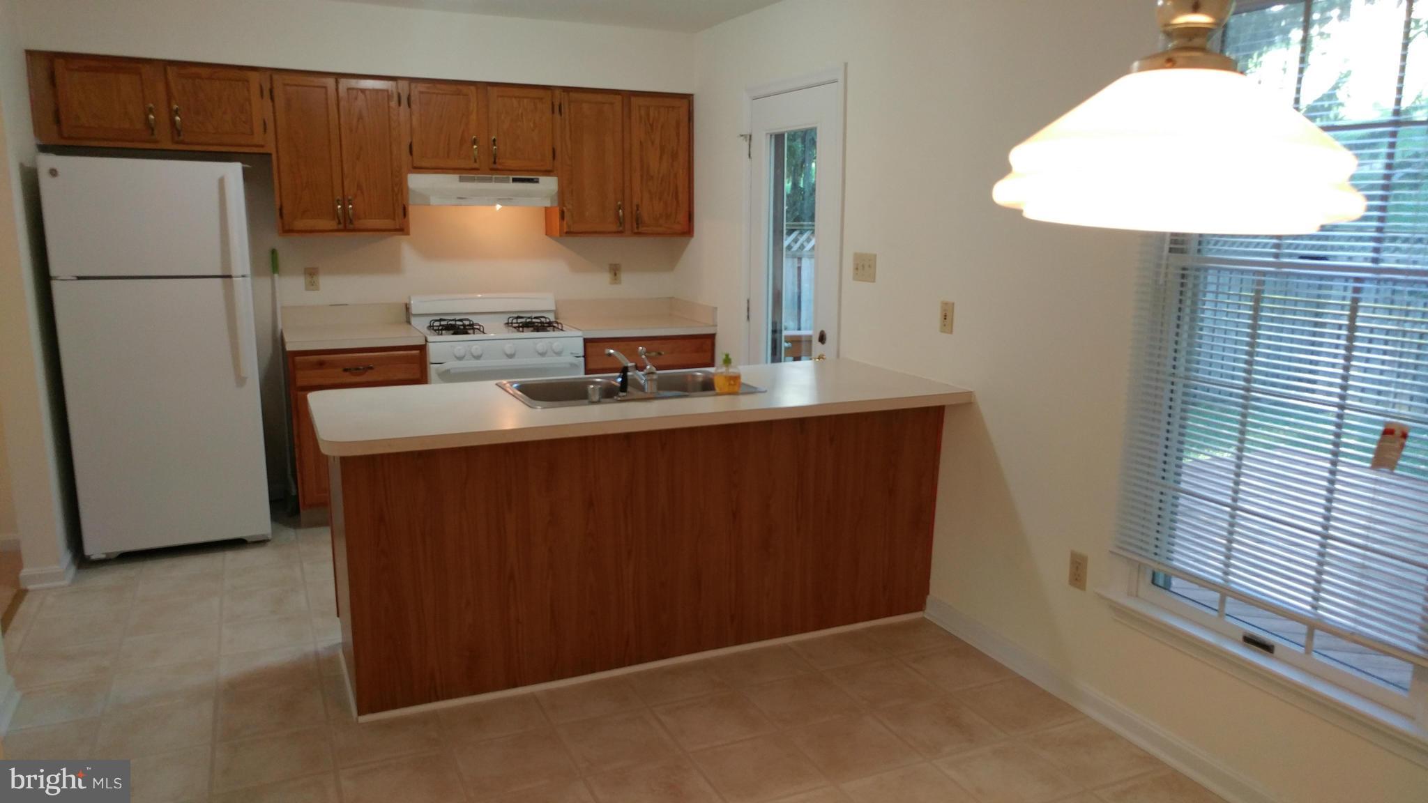 2435 Prentice Court Frederick, MD 21702 - Photo 10 of 25 Kitchen