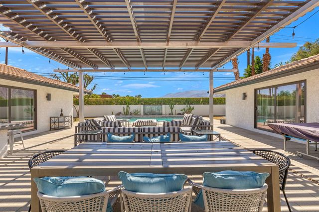 $2,495,000 | 505 North Camino Real, Palm Springs, CA 92262