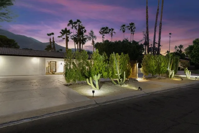 $2,495,000 | 505 North Camino Real, Palm Springs, CA 92262