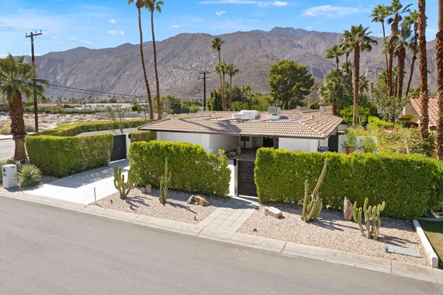 $2,495,000 | 505 North Camino Real, Palm Springs, CA 92262