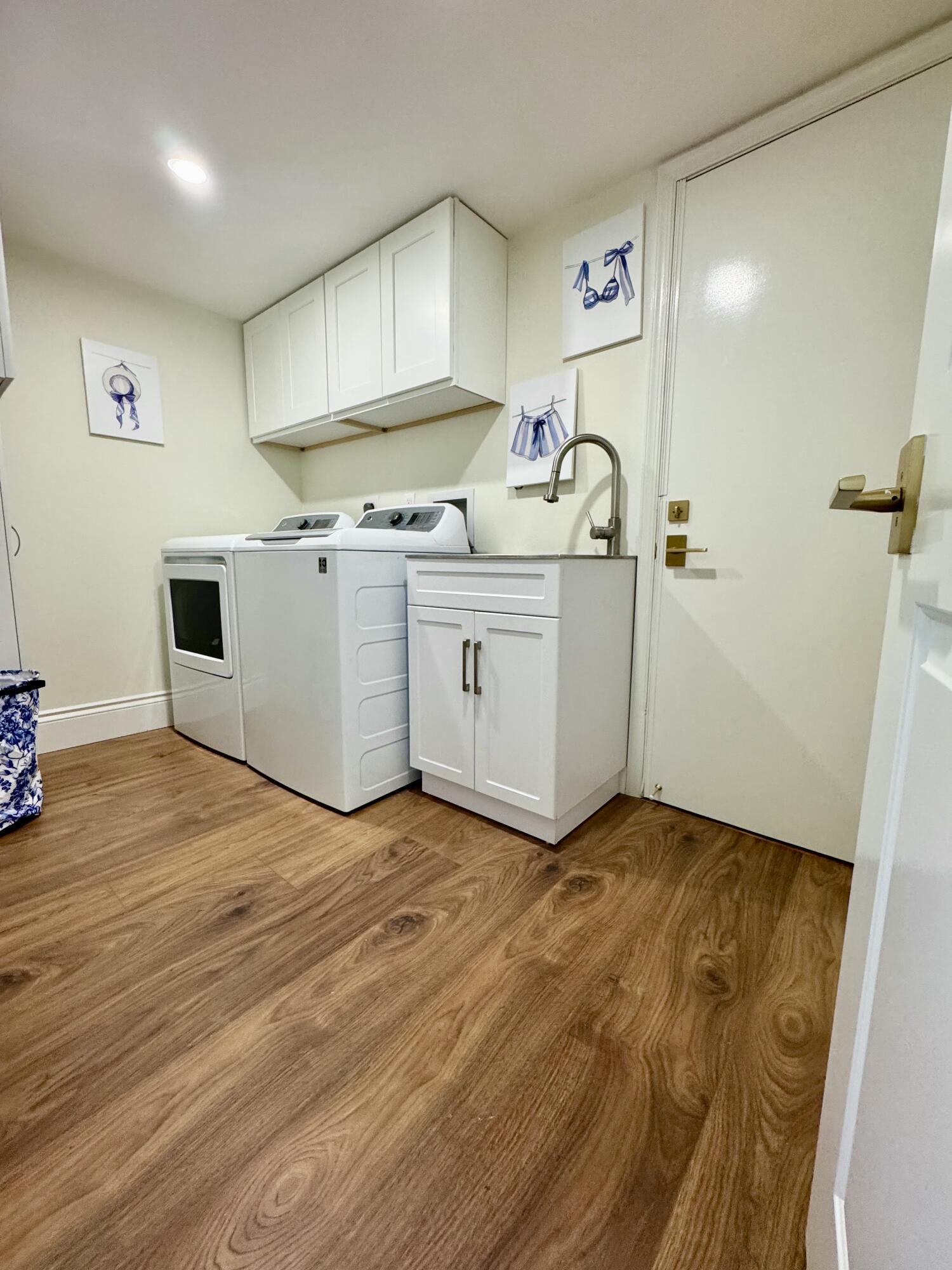 6615 Northwest 26th Way Boca Raton, FL 33496 - Photo 15 of 25 Laundry Room