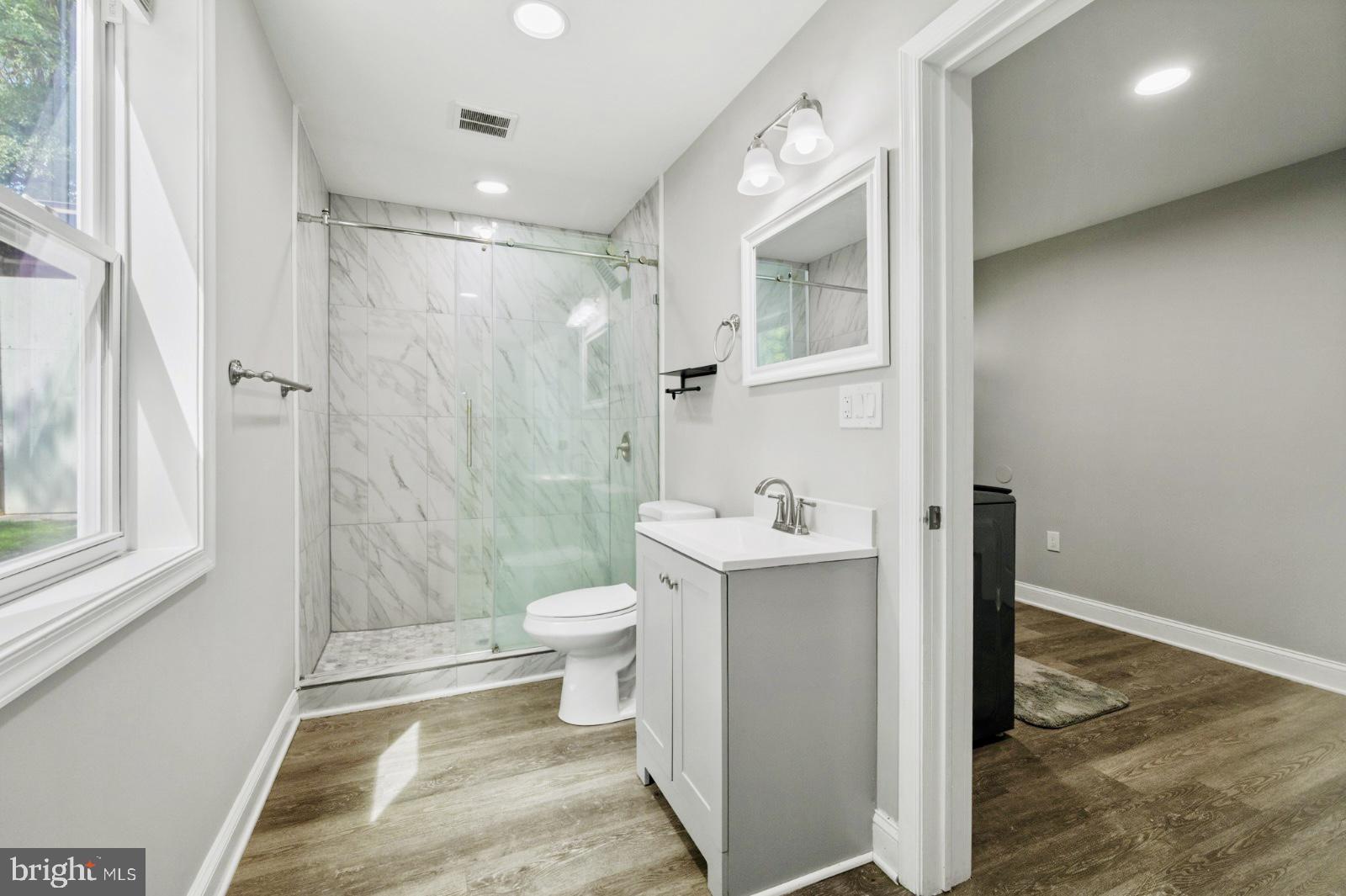 13416 Clifton Road Silver Spring, MD 20904 - Photo 30 of 50 Bathroom 2