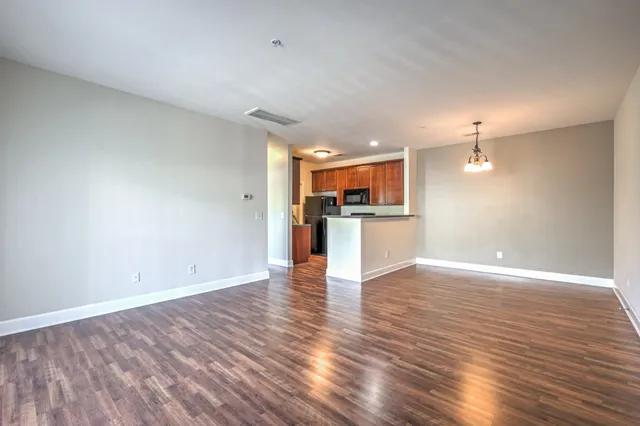 $1,560 | 8511 Burnham Lane, Unit J14, Nashville, TN 37211