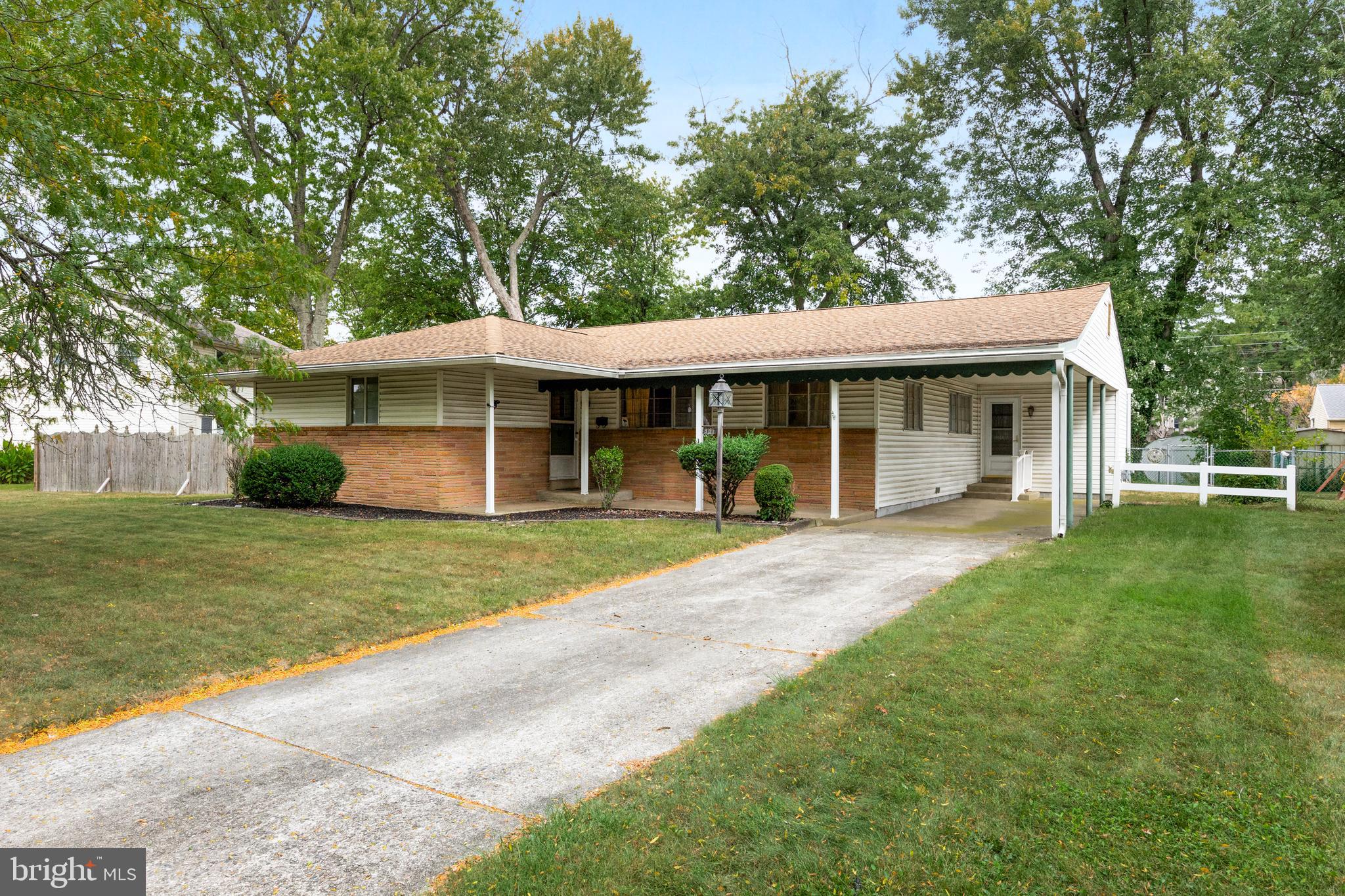 301 Juniper Drive Cherry Hill, NJ 08003 - Photo 2 of 28