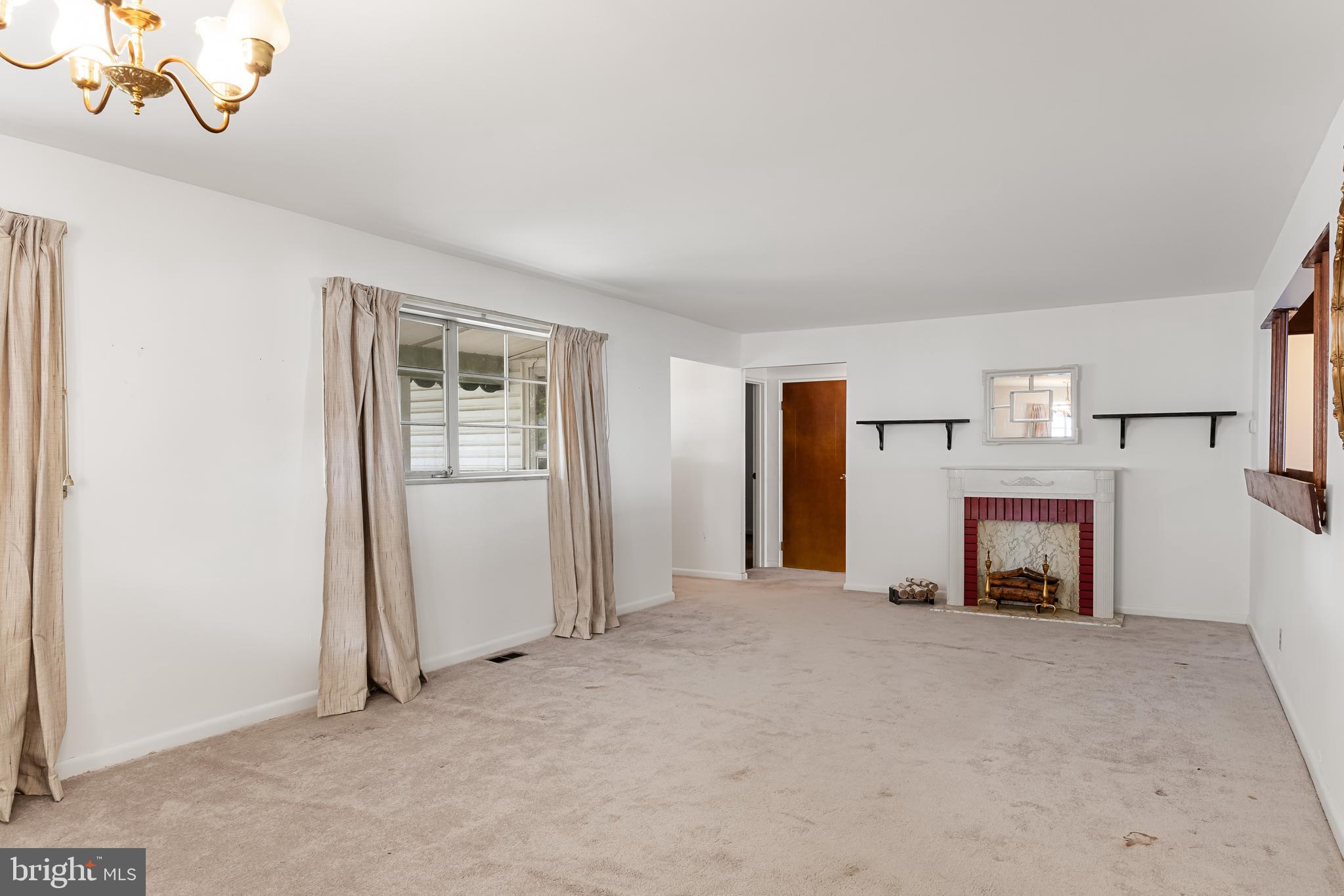 301 Juniper Drive Cherry Hill, NJ 08003 - Photo 7 of 28