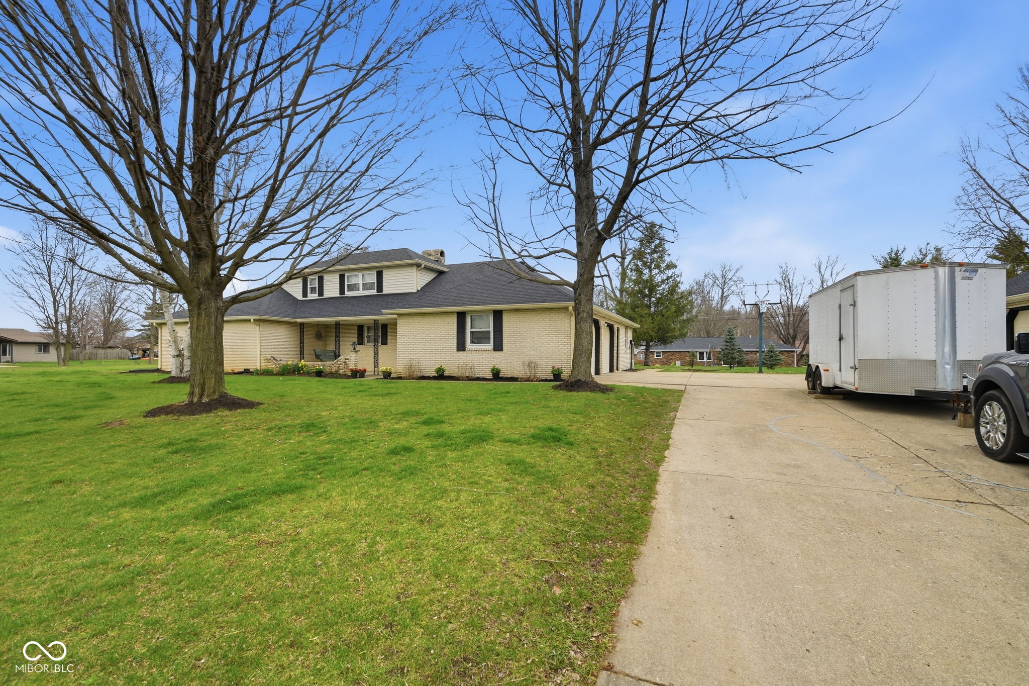 114 Ladino Lane Pendleton, IN 46064 - Photo 2 of 28