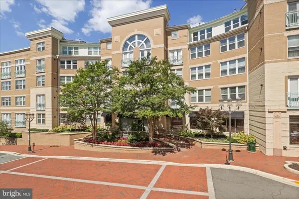 $3,200 | 12000 Market Street, Unit 488, Reston, VA 20190