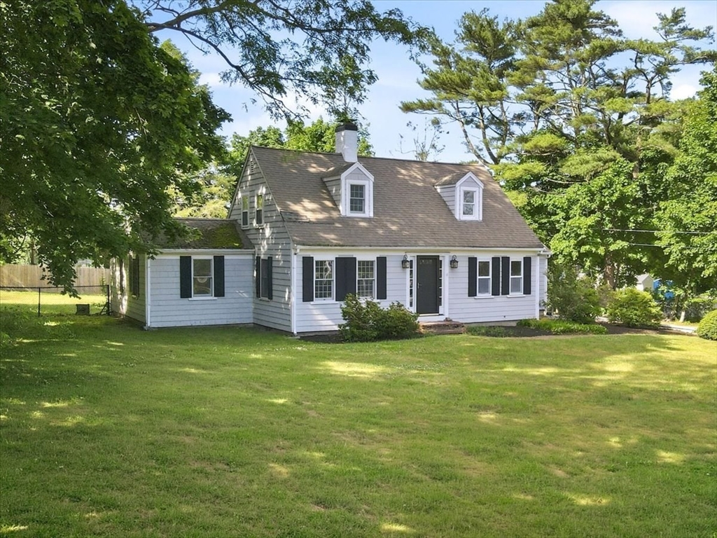 320 First Parish Road Scituate, MA 02066 - Photo 2 of 34
