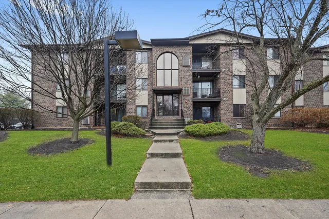 $179,000 | 12615 Central Avenue, Unit 207, Alsip, IL 60803
