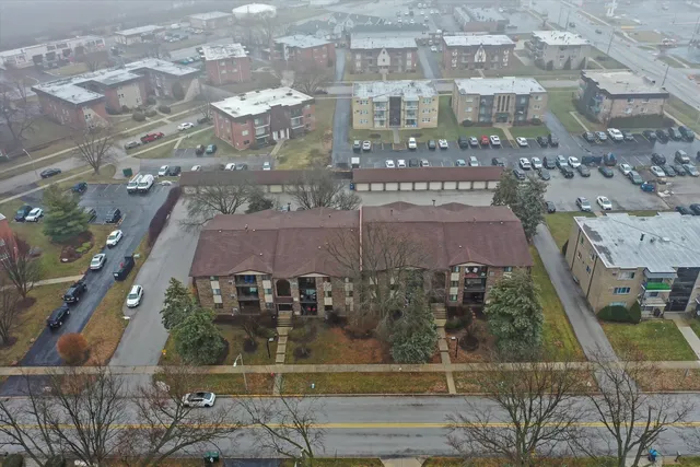 $179,000 | 12615 Central Avenue, Unit 207, Alsip, IL 60803