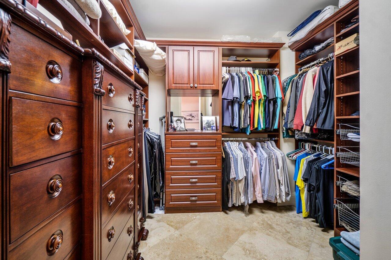 434 Northeast 7th Street Boca Raton, FL 33432 - Photo 22 of 40 primary walk in closets