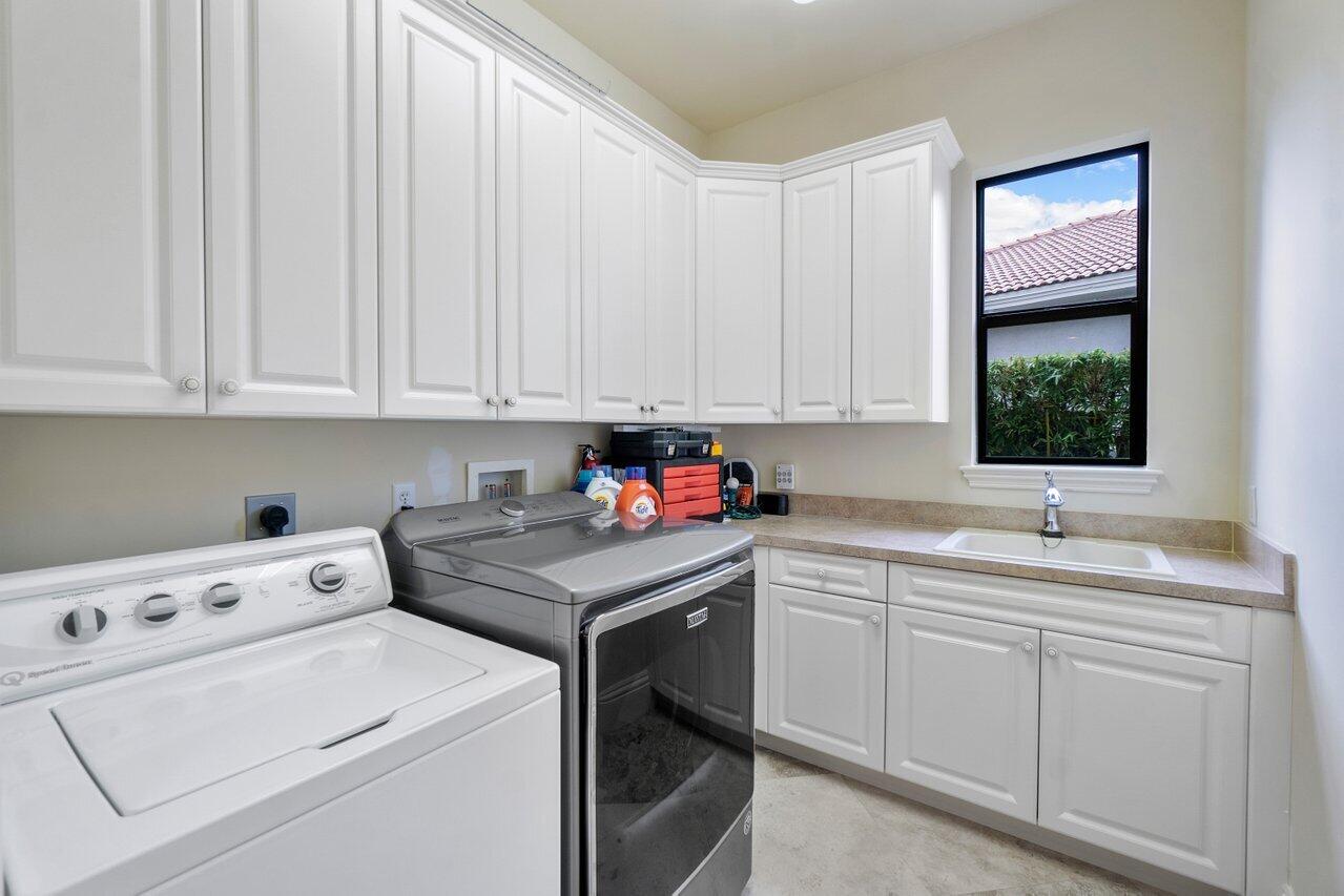 434 Northeast 7th Street Boca Raton, FL 33432 - Photo 31 of 40 second laundry
