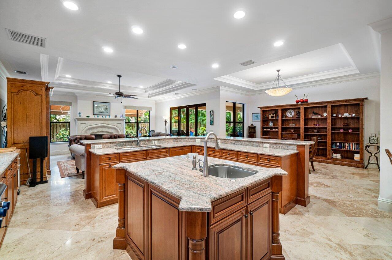 434 Northeast 7th Street Boca Raton, FL 33432 - Photo 7 of 40 4E76150D-CF3E-48F4-B75A-0956A9BC7A8A