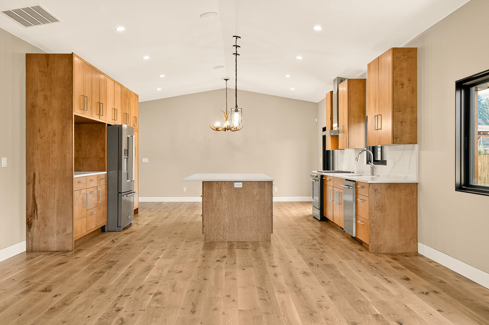 471 Maple Ridge Loop Bellevue, ID 83313 - Photo 5 of 59 Kitchen