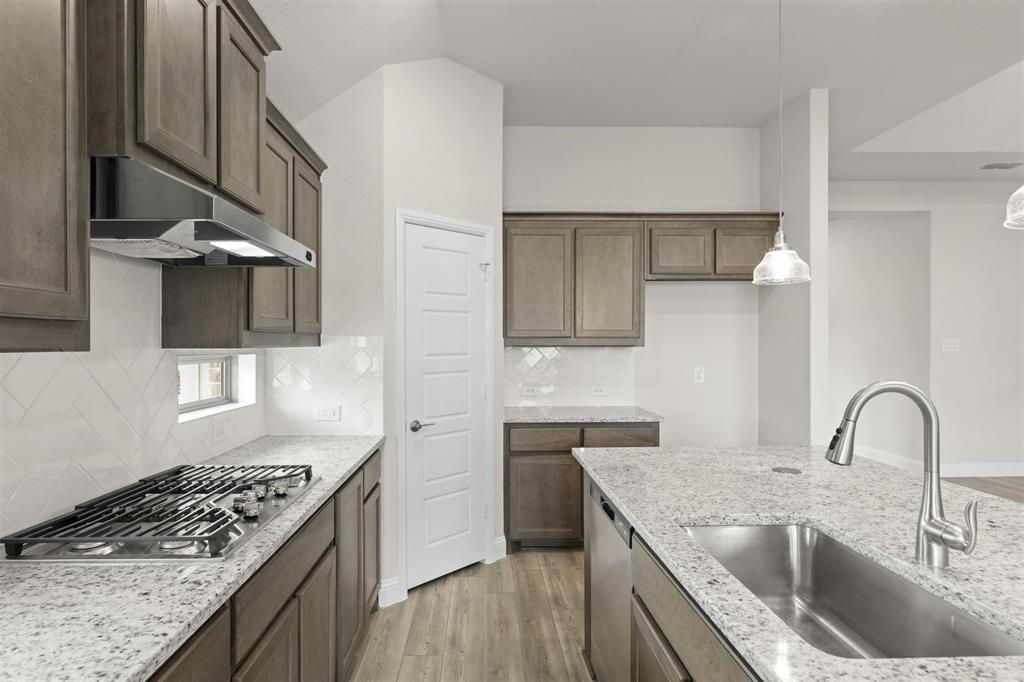 1415 Colorado Road Van Alstyne, TX 75495 - Photo 7 of 21 Coppel_06_Representative Photo