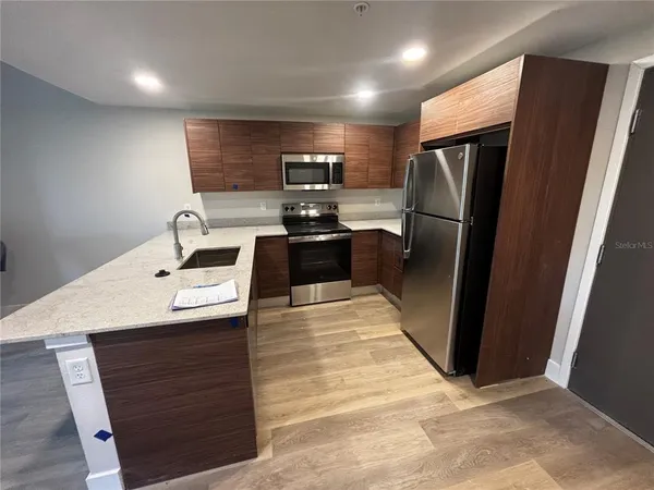 $290,000 | 4424 South Texas Avenue, Unit 1205, Orlando, FL 32839