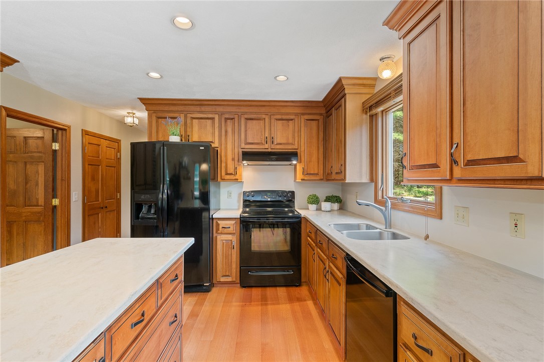 206 Pardon Joslin Road Exeter, RI 02822 - Photo 16 of 47 Corian Countertops