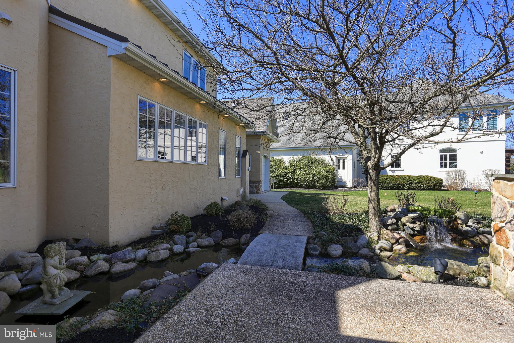 806 Bent Creek Drive Lititz, PA 17543 - Photo 4 of 58