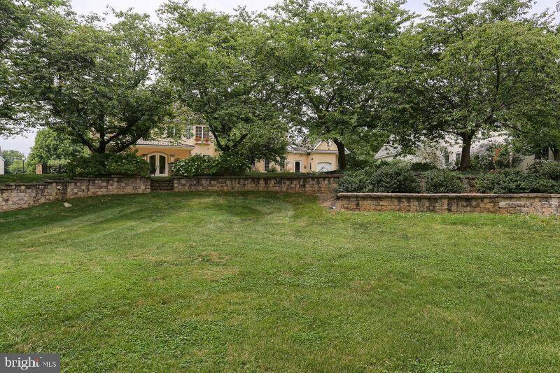 806 Bent Creek Drive Lititz, PA 17543 - Photo 7 of 58