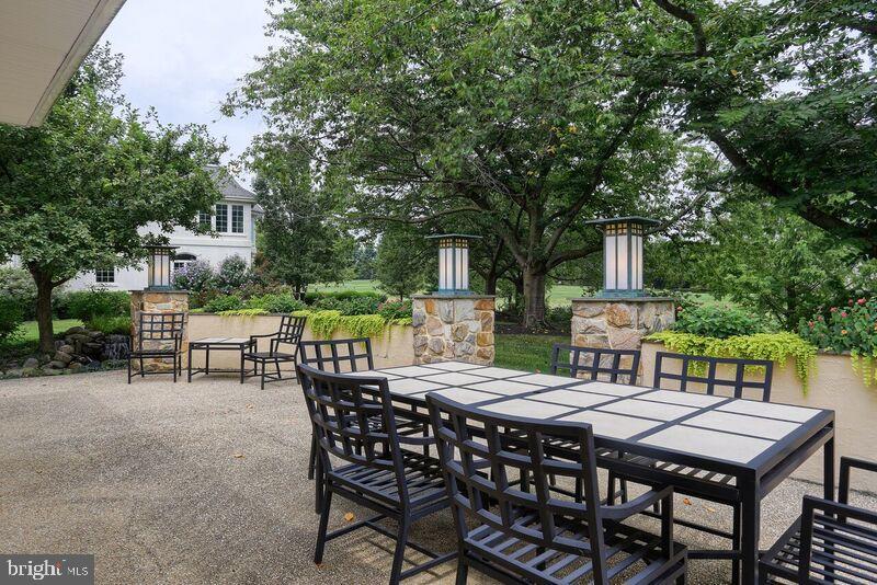 806 Bent Creek Drive Lititz, PA 17543 - Photo 8 of 58