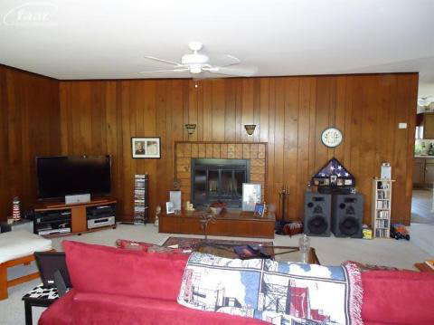 1053 Stonehenge Road Flint, MI 48532 - Photo 16 of 26 20174636-15.JPG