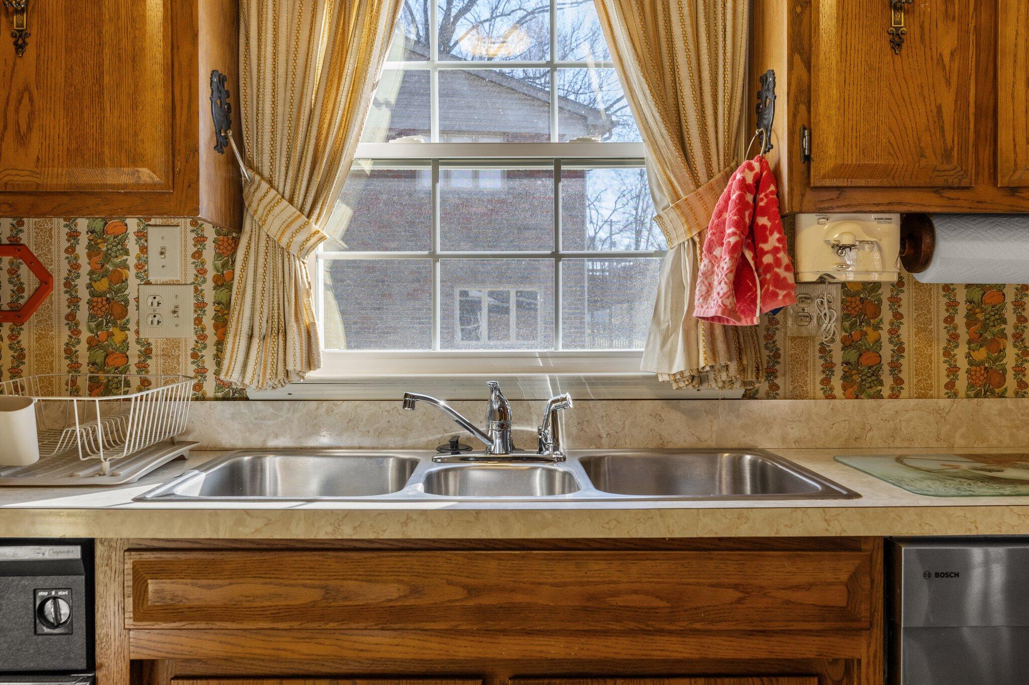 224 Westover Road Frankfort, KY 40601 - Photo 11 of 36 11-web-or-mls-224-westover-rd