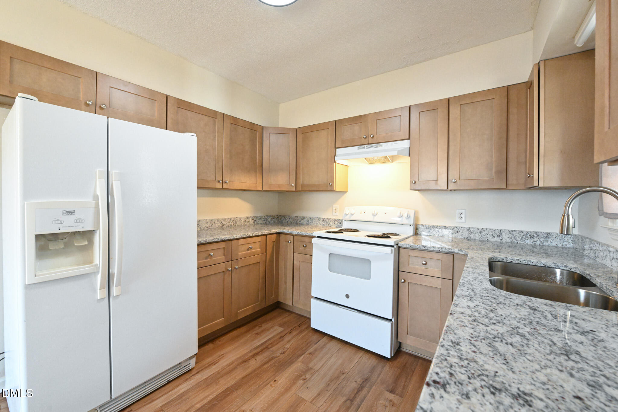 306 Chicopee Road Benson, NC 27504 - Photo 13 of 31 011