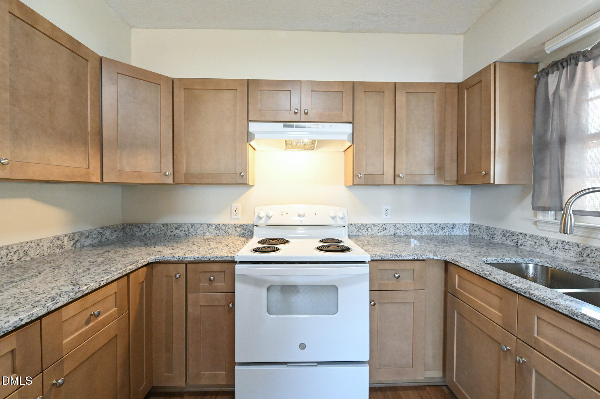 306 Chicopee Road Benson, NC 27504 - Photo 14 of 31 012