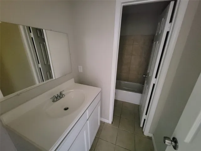 $850 | 3206 Lobit Drive, Unit 35, Dickinson, TX 77539