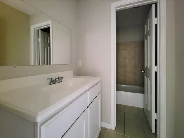 $850 | 3206 Lobit Drive, Unit 35, Dickinson, TX 77539