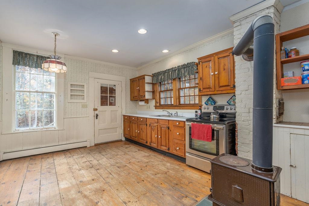 366 Drake Hill Road Strafford, NH 03884 - Photo 5 of 29