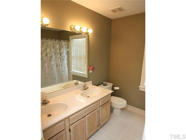 5124 Celbridge Place Raleigh, NC 27613 - Photo 19 of 25