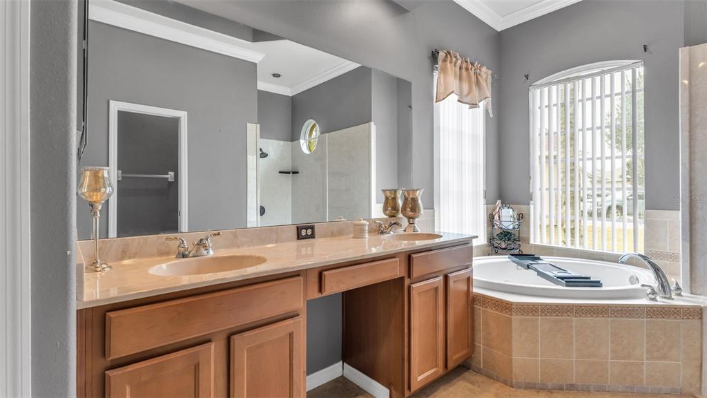 1210 Facet View Way Valrico, FL 33594 - Photo 33 of 76