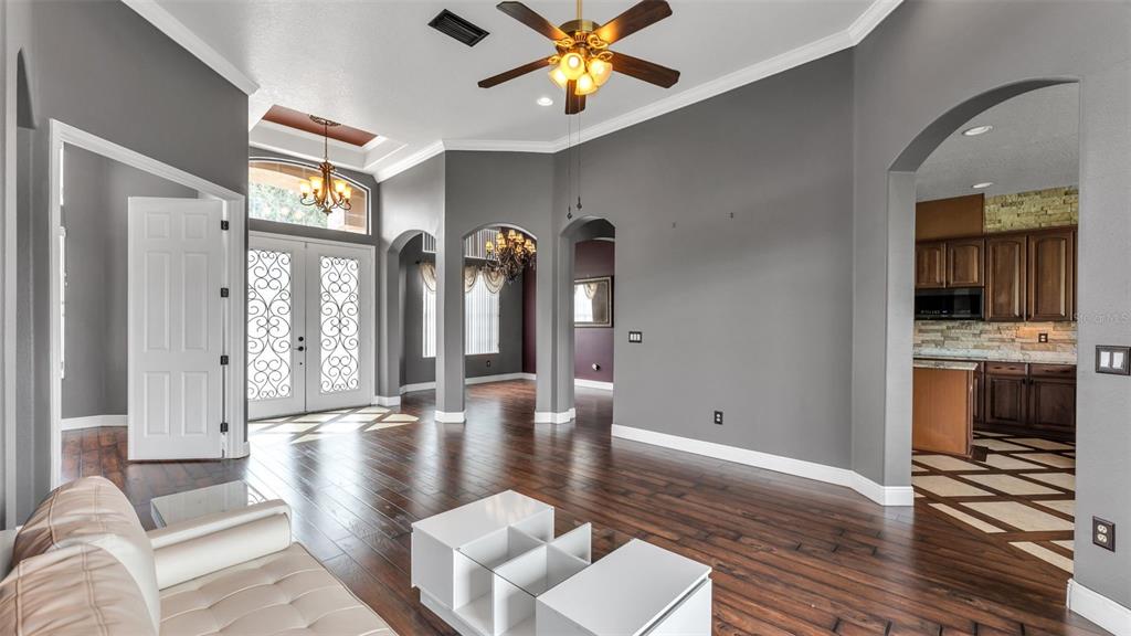 1210 Facet View Way Valrico, FL 33594 - Photo 10 of 76