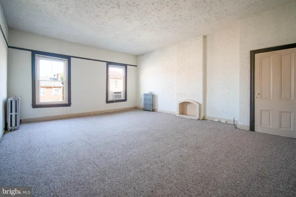 $3,300 | 126 West Market Street, Unit 4, West Chester, PA 19382