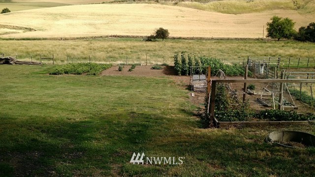 323 Whetstone Road Dayton, WA 99328 - Photo 14 of 25