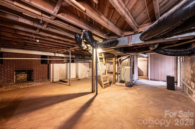 a view of a indoor garage