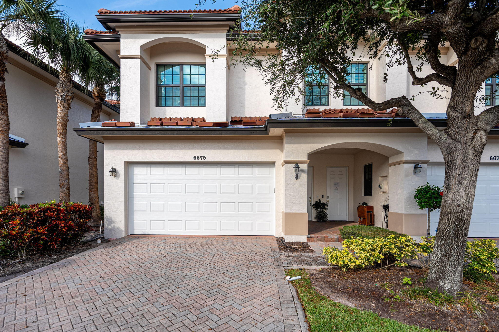 6675 Southeast Woodmill Pond Lane Stuart, FL 34997 - Photo 2 of 60 3-web-or-mls-6675-se-woodmill-pond-ln